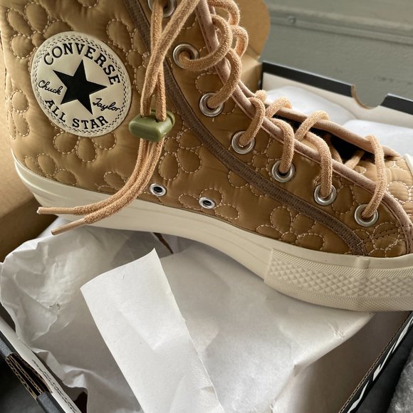 Converse Platform Quilted Sneaks (NEW in Box) - Picture 4 of 6